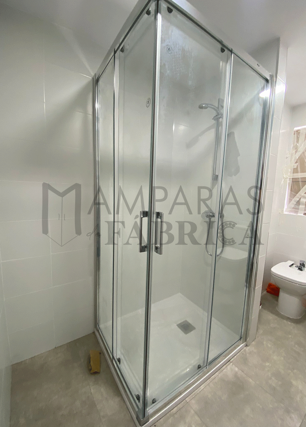 Agra Perfil Plata vidrio incoloro / Mamparas de Fábrica
